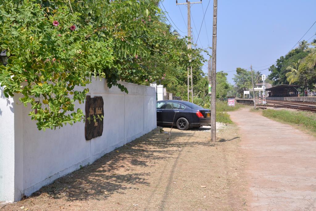 Raj Mahal Inn Wadduwa Exterior foto